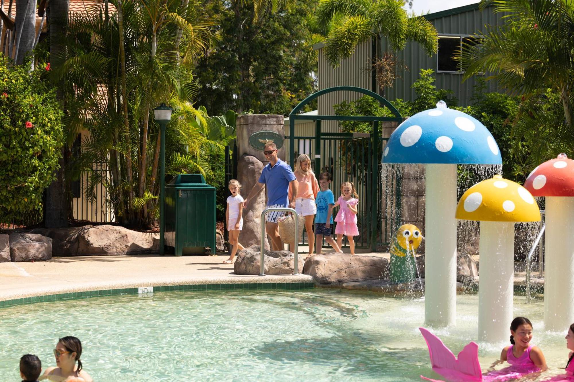 Ashmore Palms Holiday Village Гоулд Коуст Екстериор снимка