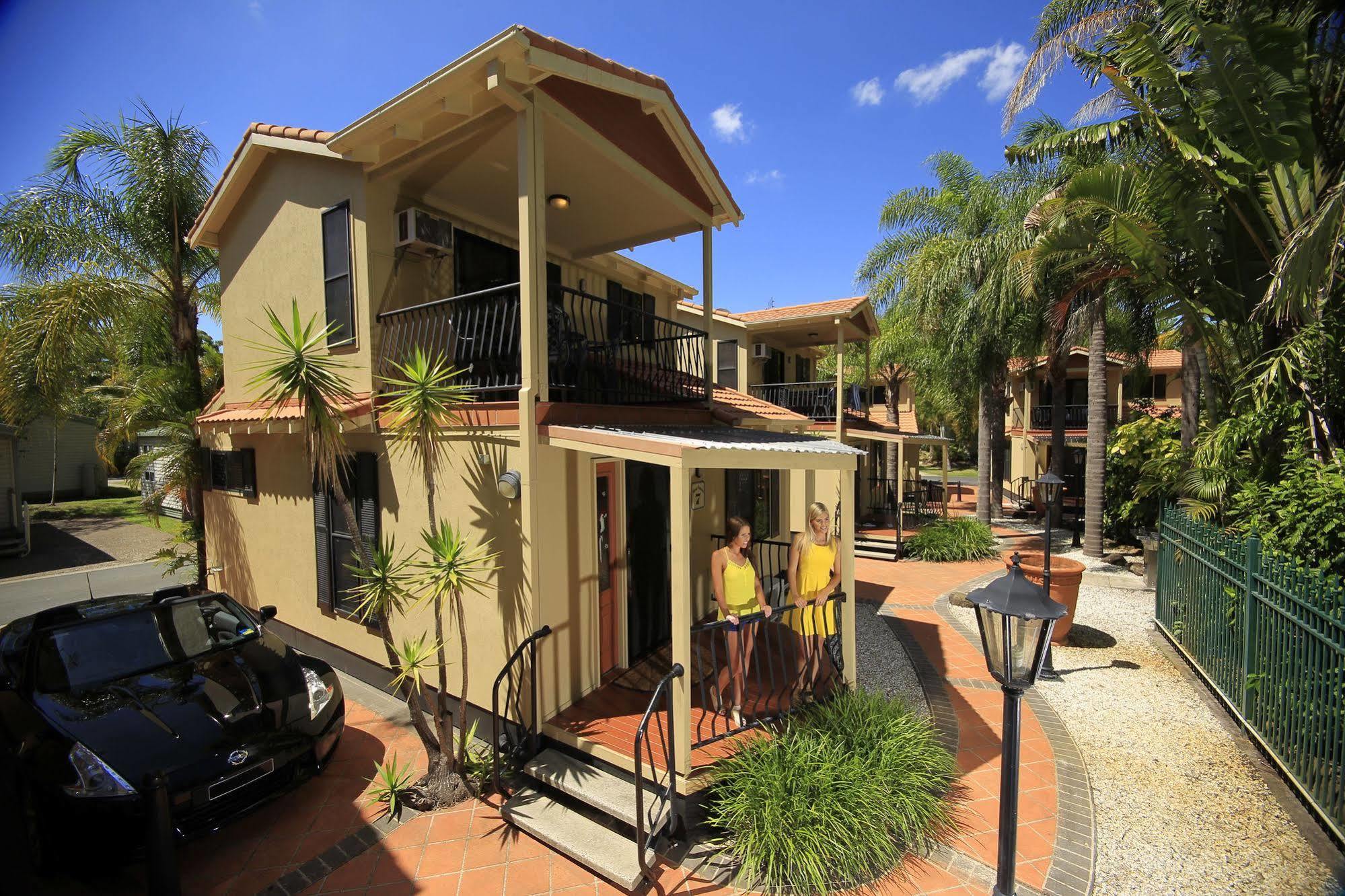 Ashmore Palms Holiday Village Гоулд Коуст Екстериор снимка