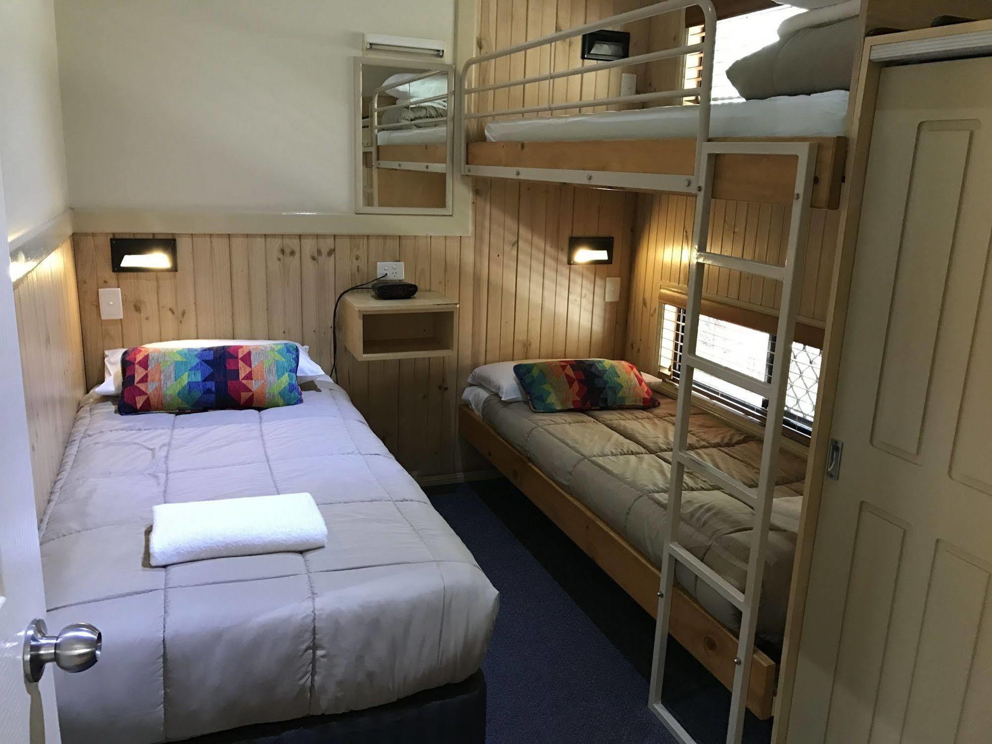Ashmore Palms Holiday Village Гоулд Коуст Екстериор снимка