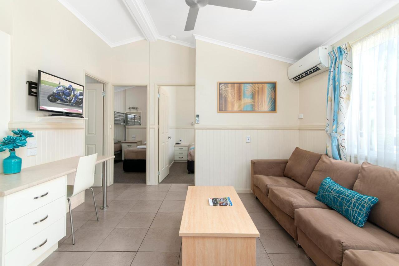 Ashmore Palms Holiday Village Гоулд Коуст Екстериор снимка